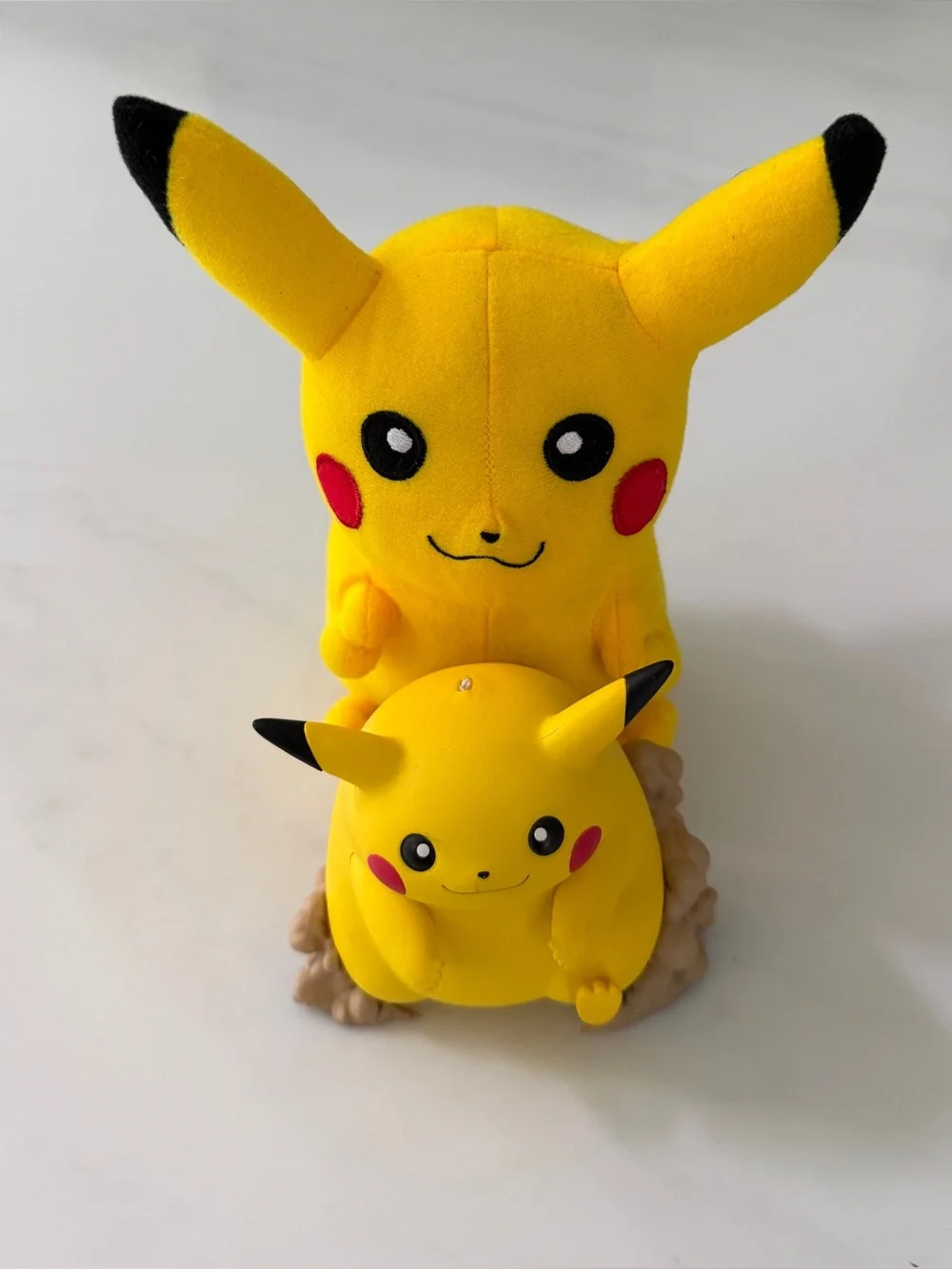 Pokemon Pikachu VMAX Gigantamax figure 2021 3.5